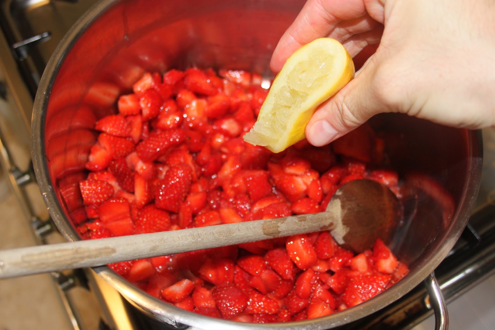 Comment faire prendre la confiture de fraises ?